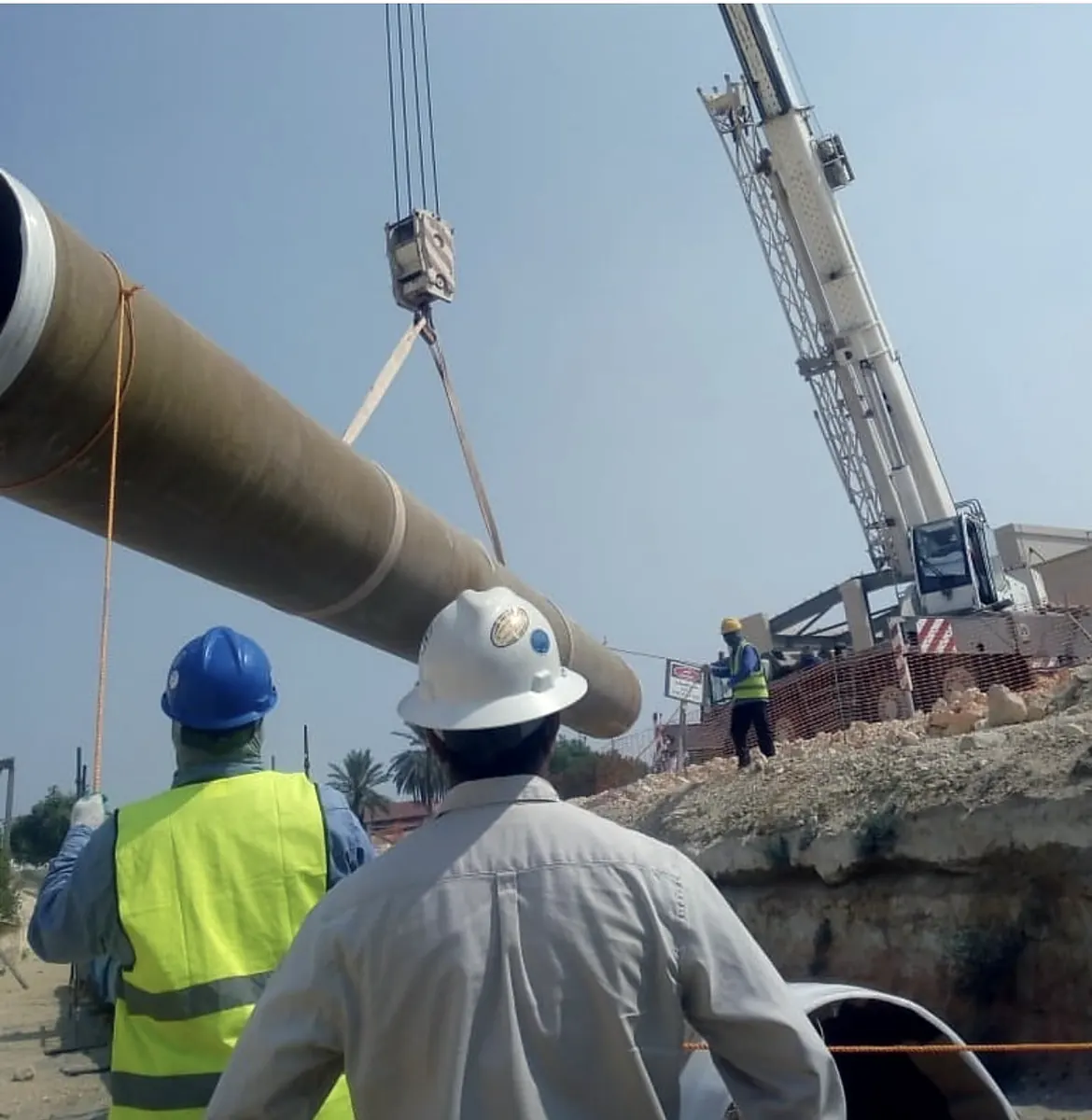 Crane lift of a GRP pipe section