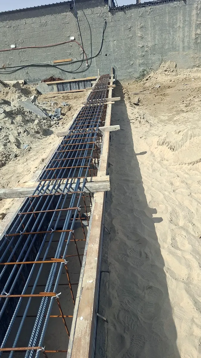 Reinforcement in formwork before pouring