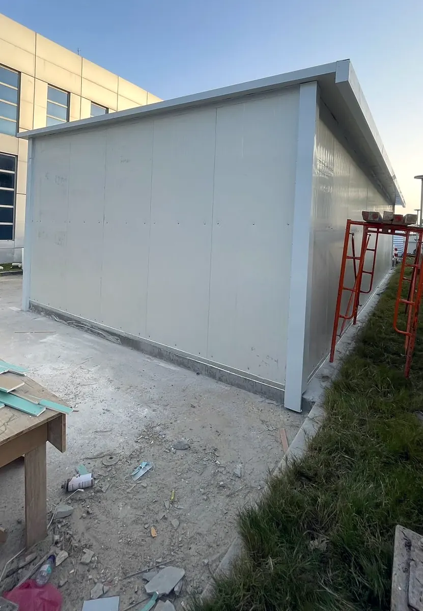 Sandwich-panel building, side elevation